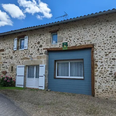 Rouzede, 4 Pieces, 8 Personnes - Fr-1-653-110 * Rouzède